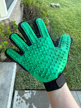 De-Shedding Glove