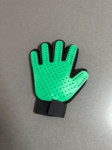 De-Shedding Glove